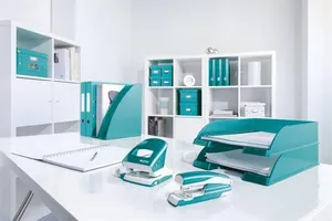 Całkowicie metalowy zszywacz biurkowy Leitz NeXXt WOW 5502, Ice blue